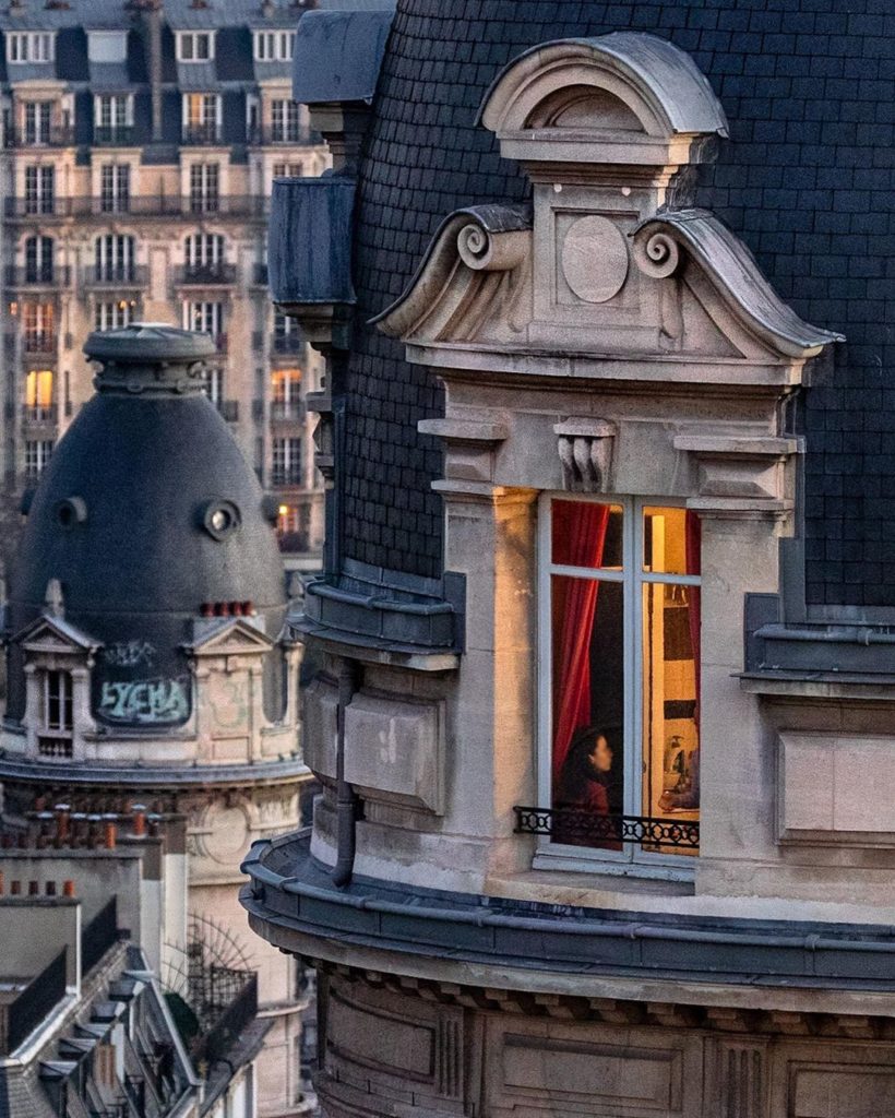 法國屋頂和陽台的美